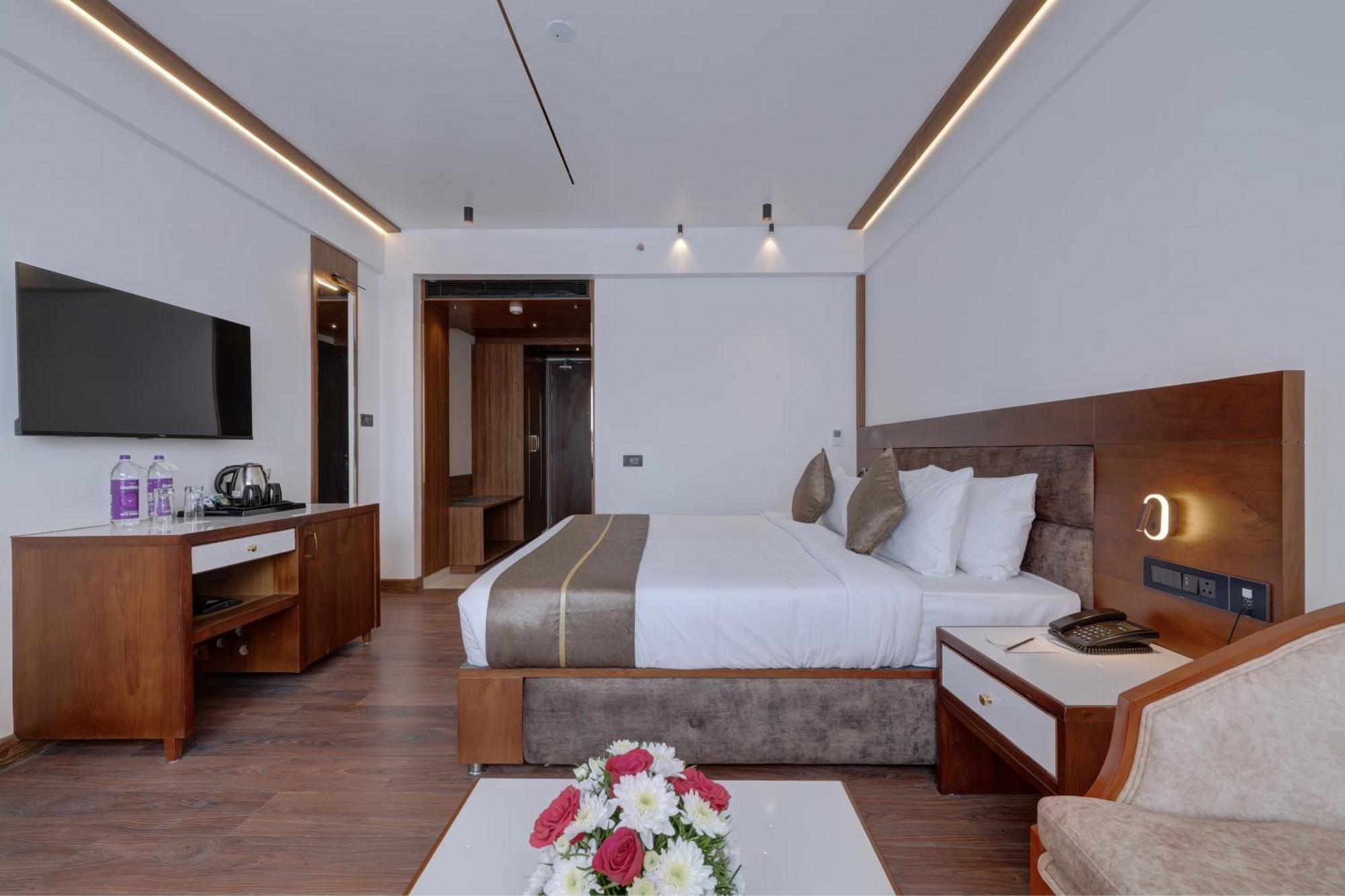 Hotel Cordial Sopanam Thiruvananthapuram Exteriör bild